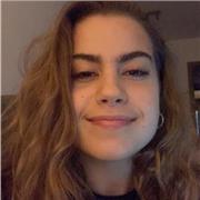 Profesora de cualquier materia de primaria y E.S.O, actualmente estudiando un Grado Univerutario en Derecho. Matrícula de honor en bachillerato